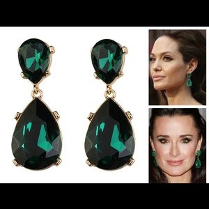 NIB green teardrop earrings